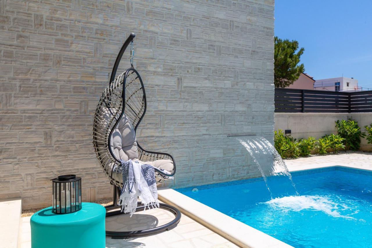 Dm * Vodice